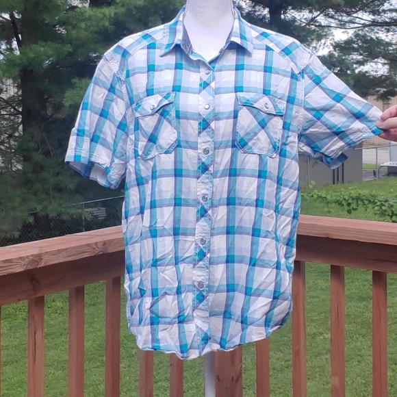 American rag blue green white plaid button top L - Picture 2 of 8